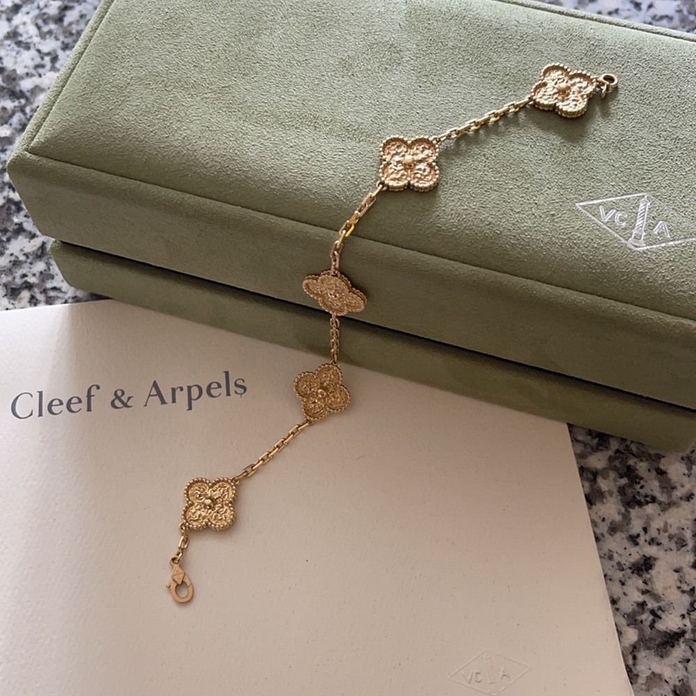 Van Cleef & Arpels Vintage Alhambra Bracelet 5 Motifs Yellow Gold